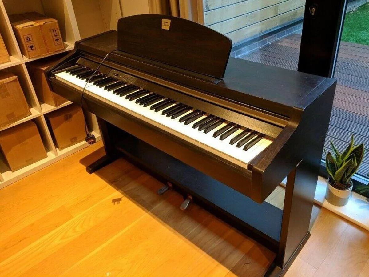 YAMAHA CLP-920