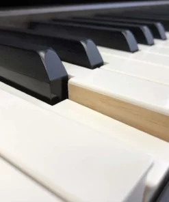 YAMAHA CLP-675 DW