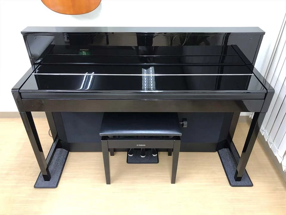 YAMAHA CLP-S306 PE
