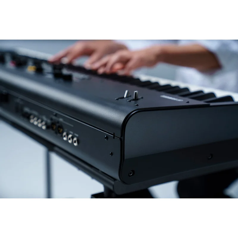 YAMAHA CP73