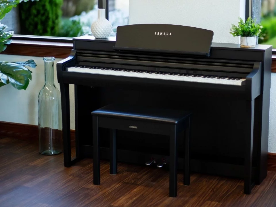 YAMAHA CSP-255 B