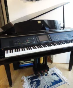 YAMAHA CVP-303 R