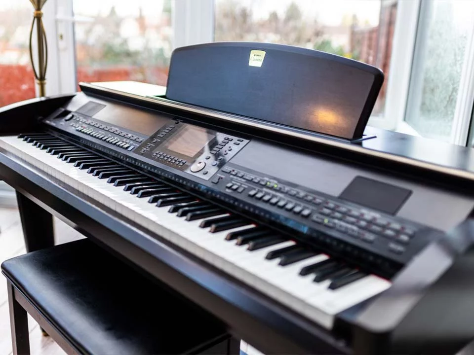 YAMAHA CVP-405 R