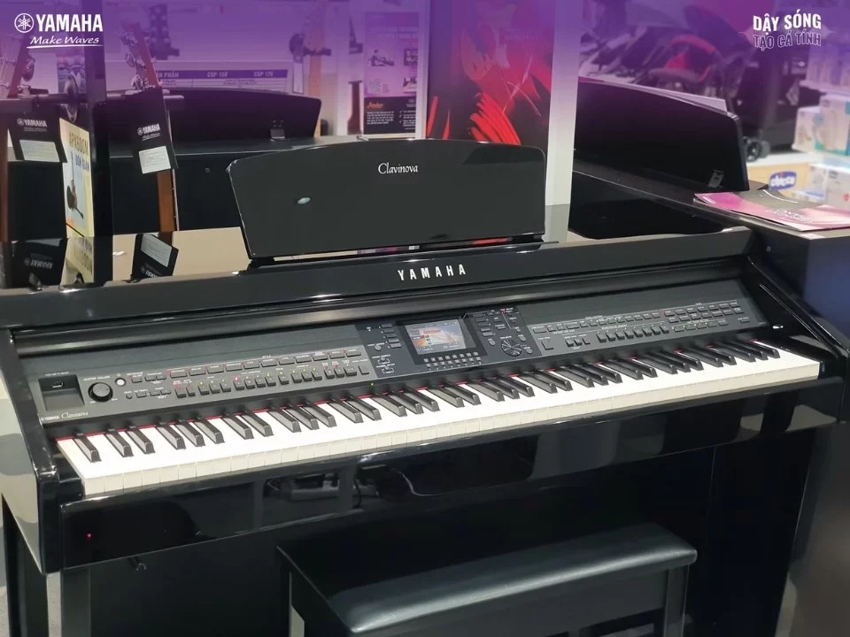 YAMAHA CVP-701 PE