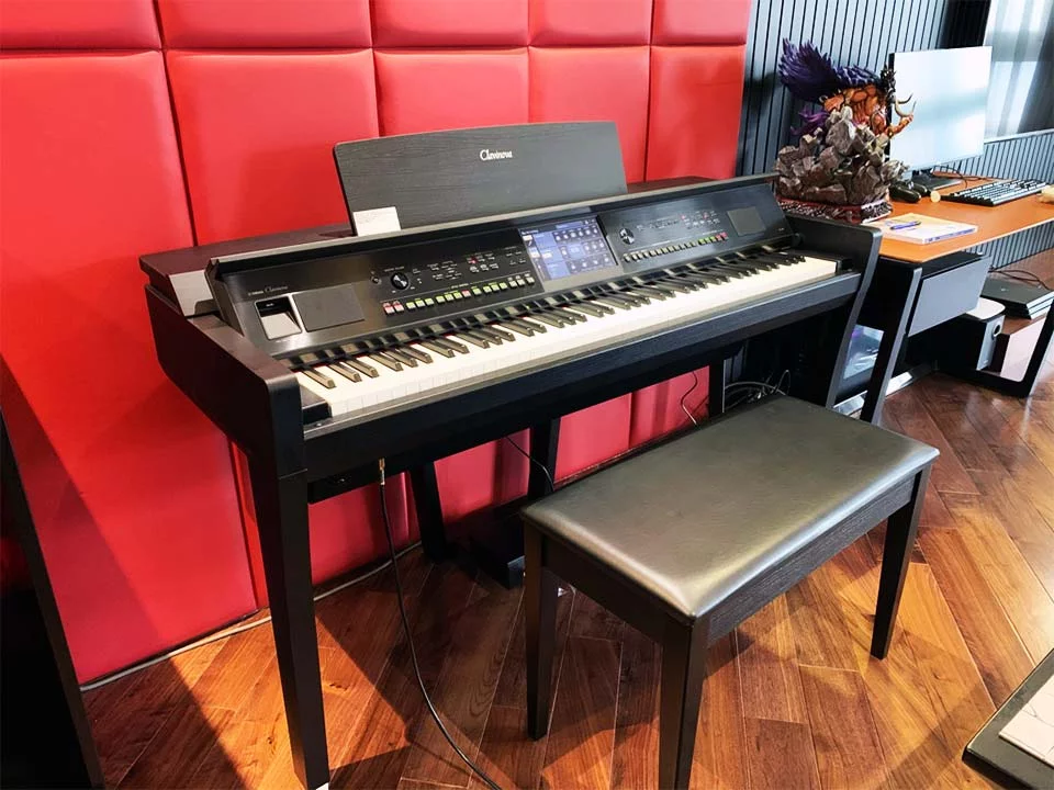 YAMAHA CVP-809 B