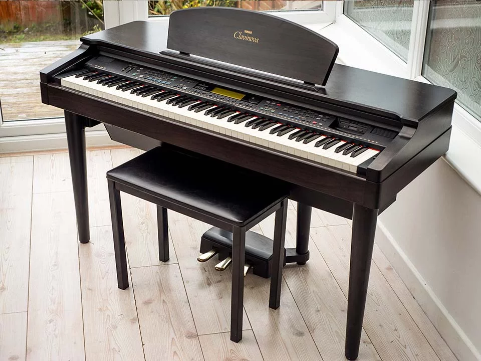 YAMAHA CVP 96