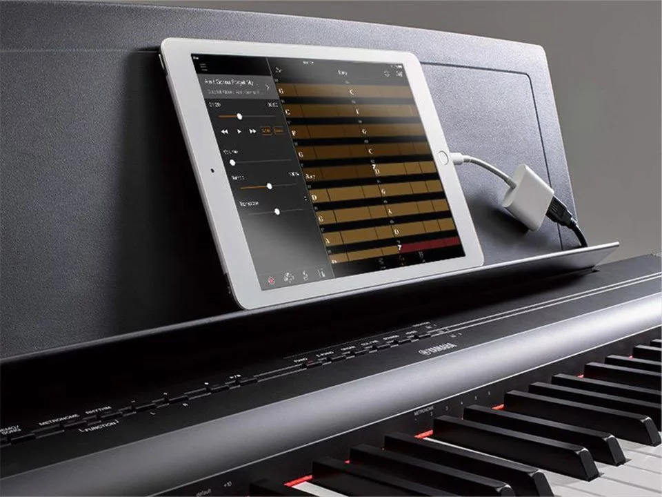 YAMAHA P-125A BK