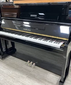 YAMAHA U100