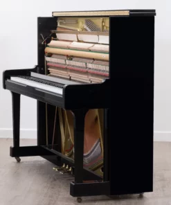 YAMAHA U100