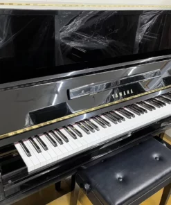 YAMAHA U10A