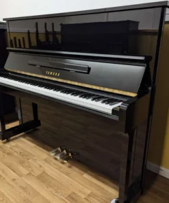 YAMAHA U10BL