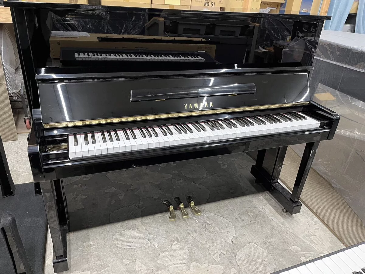YAMAHA U10BL