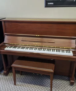 YAMAHA U1F