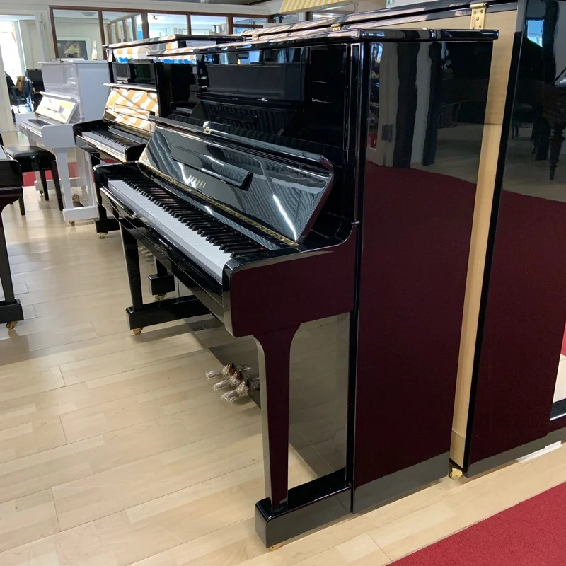 YAMAHA U1G Mh