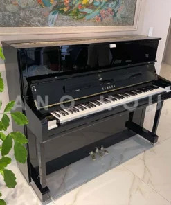 YAMAHA U1J PE