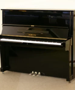YAMAHA U2H WH
