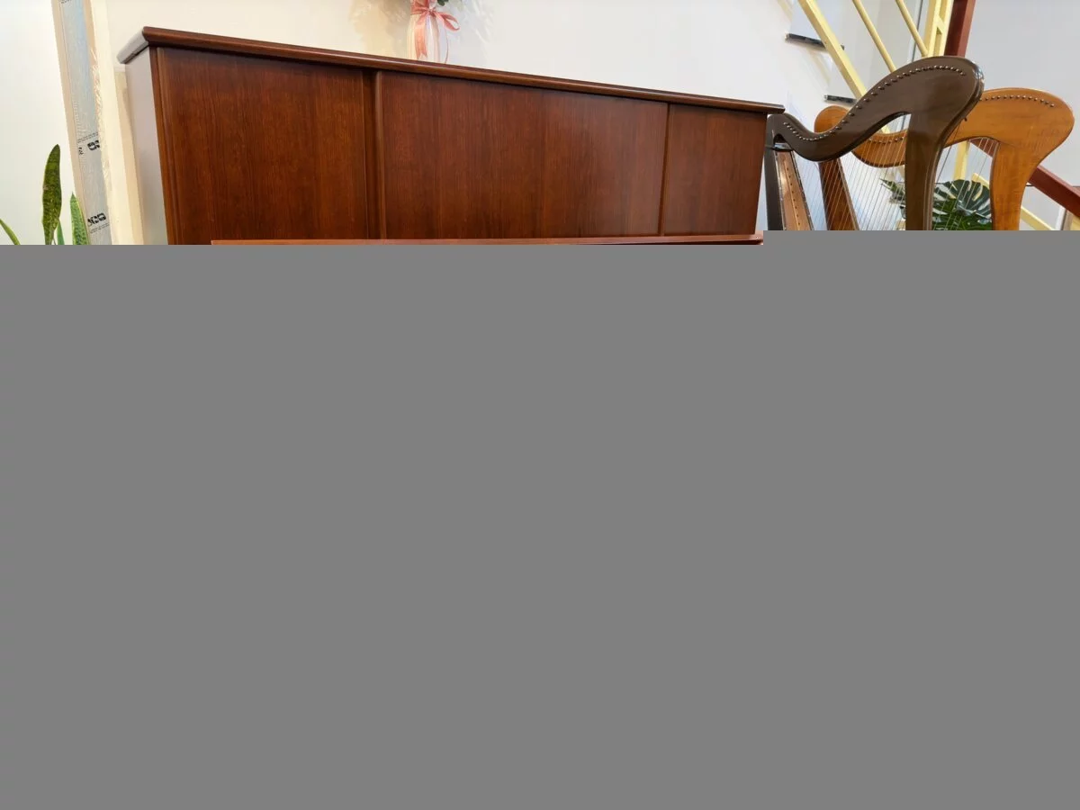 YAMAHA U30 ChC