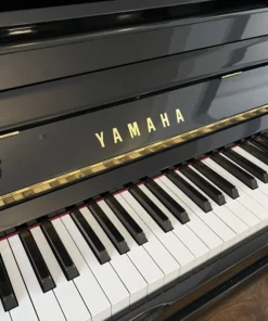YAMAHA U30 RW