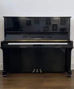 YAMAHA U30 RW
