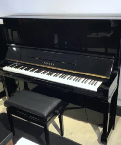 YAMAHA U30 RW
