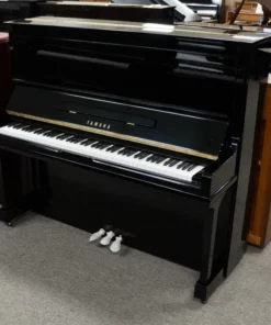 YAMAHA U30 RW