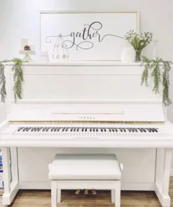 YAMAHA U30A WH