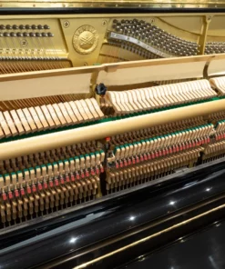 YAMAHA U30A WH
