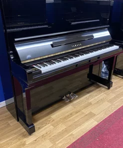 YAMAHA U30BL Disk Player