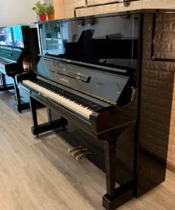 YAMAHA U3E