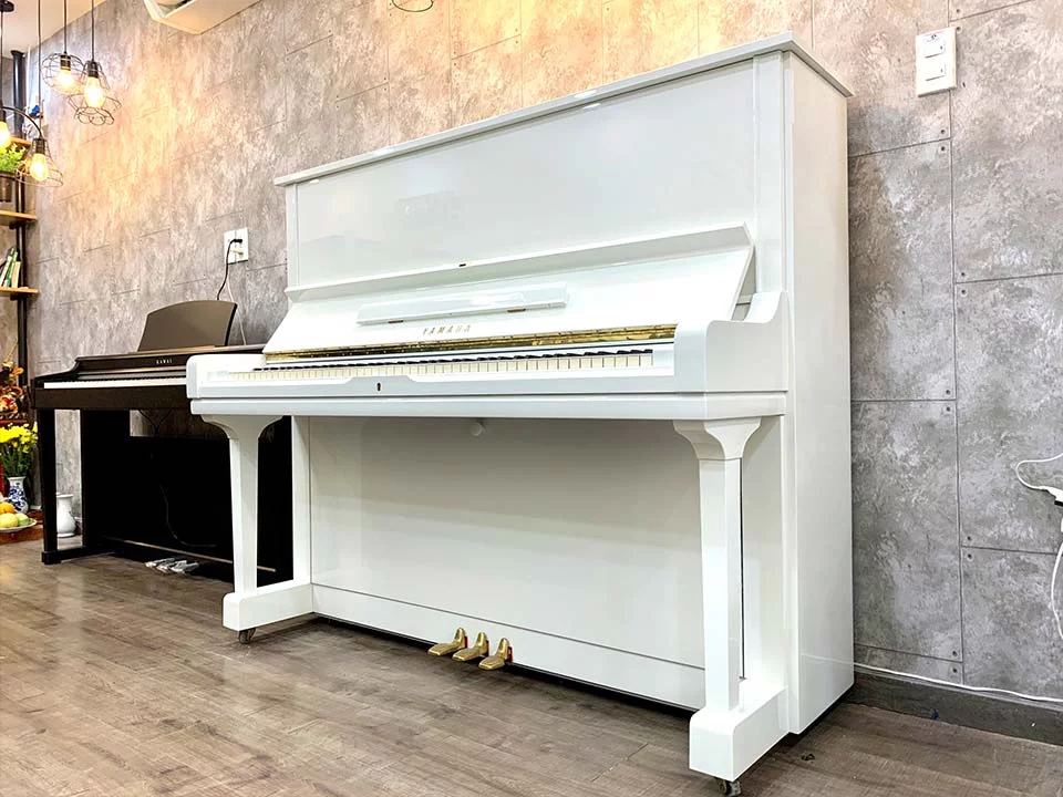 YAMAHA U3G WH