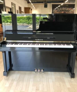 YAMAHA U3G Wn