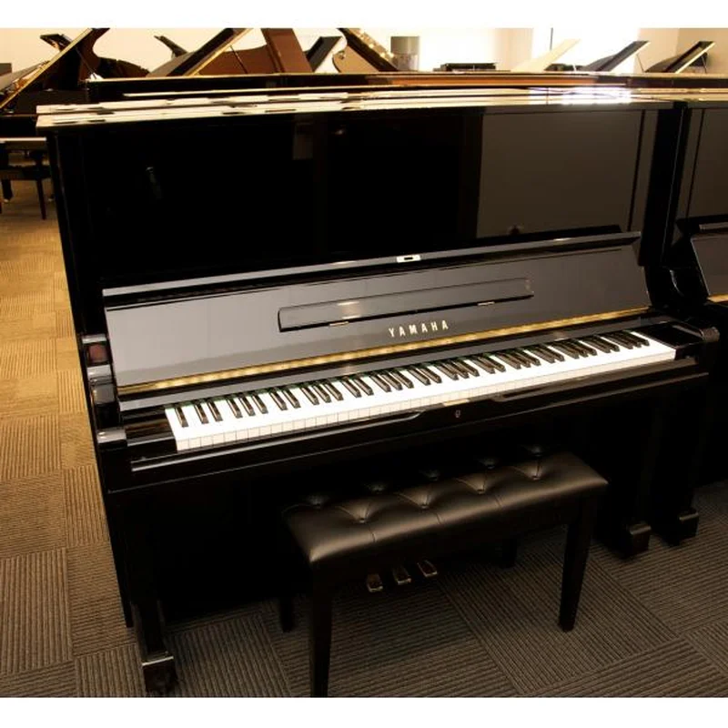 YAMAHA U3G Wn