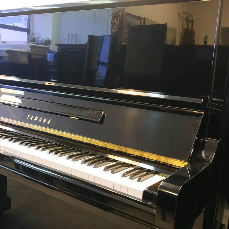 YAMAHA U3H seri 3
