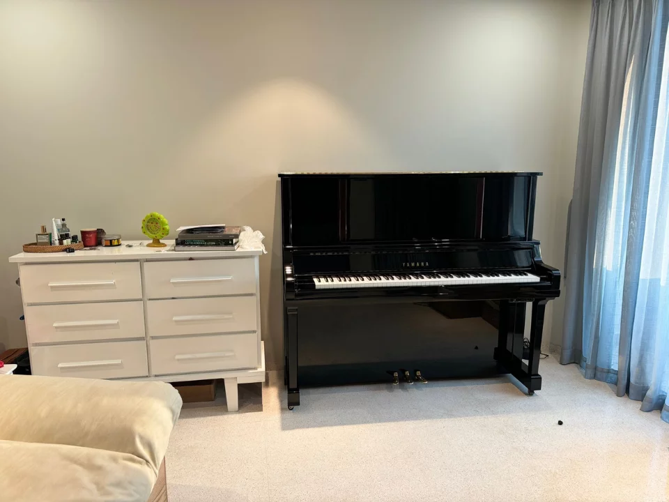 Review YAMAHA UX300S – Hình ảnh thực tế tại showroom Elite Piano