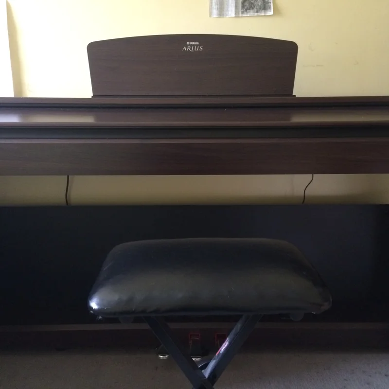 YAMAHA YDP-140 R