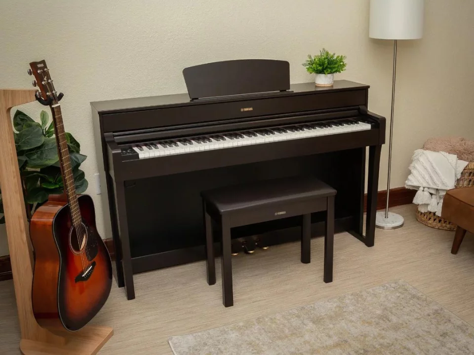 YAMAHA YDP-184 R
