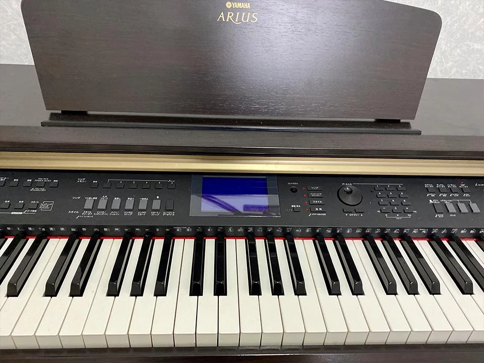 YAMAHA YDP-V240