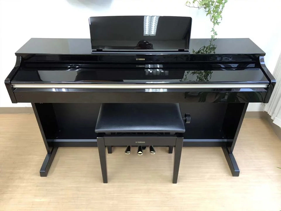 YAMAHA YDP-162 PE